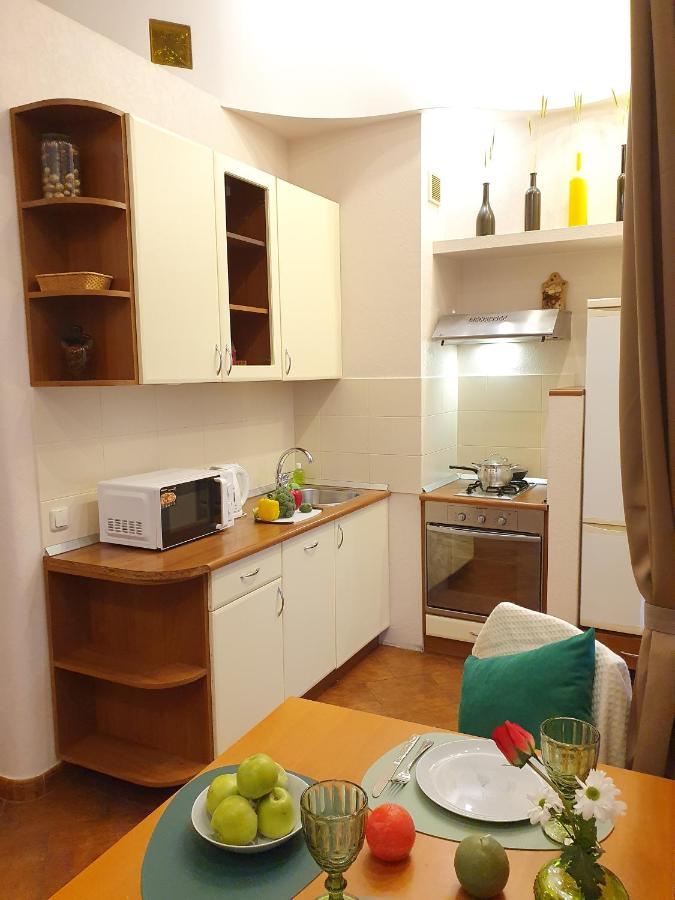 Inn Home Apartments - Pechersk Area Kiev Buitenkant foto