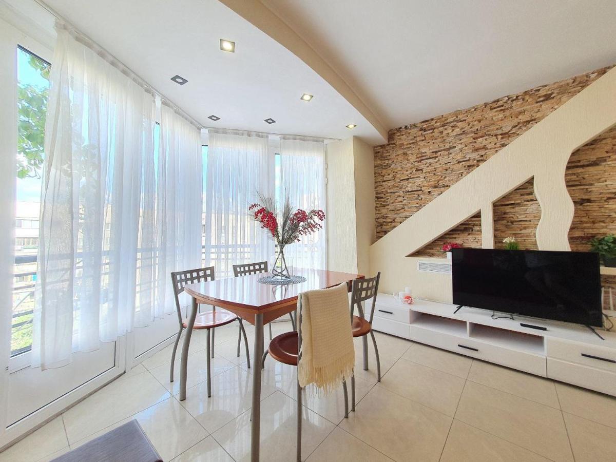 Inn Home Apartments - Pechersk Area Kiev Buitenkant foto