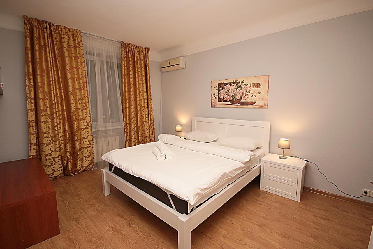 Inn Home Apartments - Pechersk Area Kiev Buitenkant foto